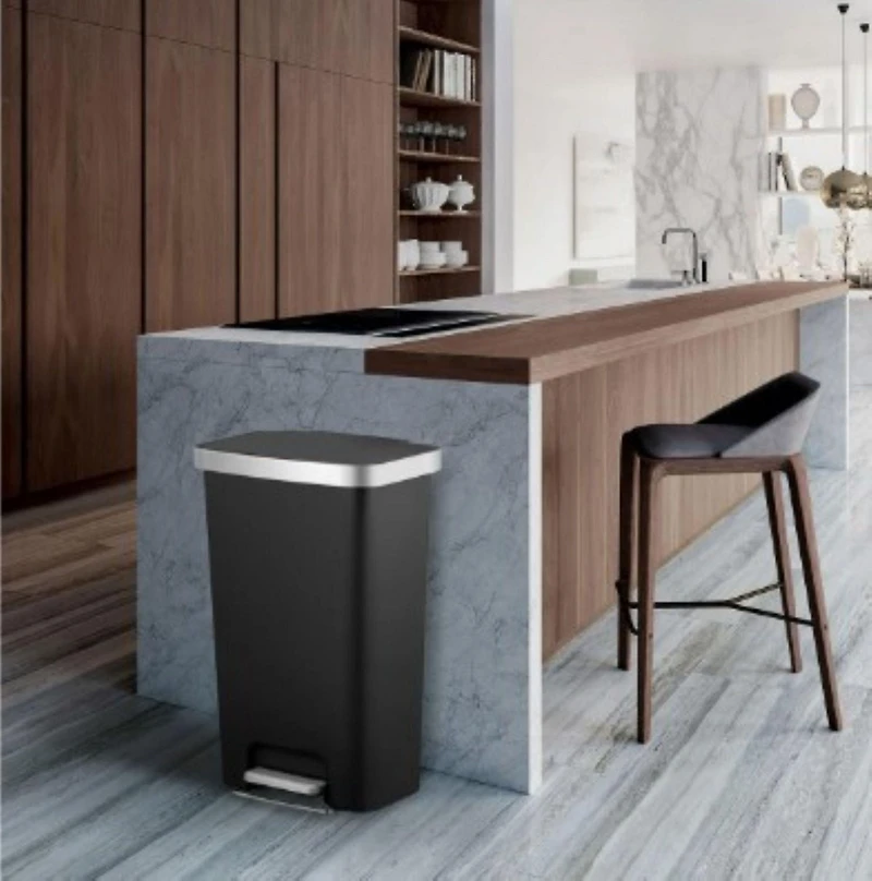 Better Homes & Gardens Poubelle à Pédale en plastique 45l, Noir BHG 45l Poubelle Noire