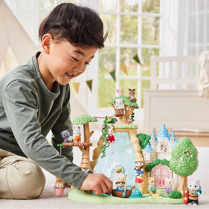 Calico Critters Secret Forest Falls, ensemble de jeu pour maison de poupée avec figurine et accessoires