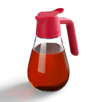 Starfrit Carafe Anti-Goutte, 600 ml, Verseur Étanche avec Bec Anti-Goutte et Joint Silicone, pour Sirop d’Érable, Crème, Huile, Vinaigre, Vinaigrette, Base Stable, Va au Lave-Vaisselle Cette carafe Starfrit de 600 ml est parfaite pour le sirop, la crème, l’huile ou le vinaigre. Bec anti-goutte, joint étanche, base stable et onglet facile à ouvrir. Contient une boîte complète de 540 ml de sirop. Va au lave-vaisselle.