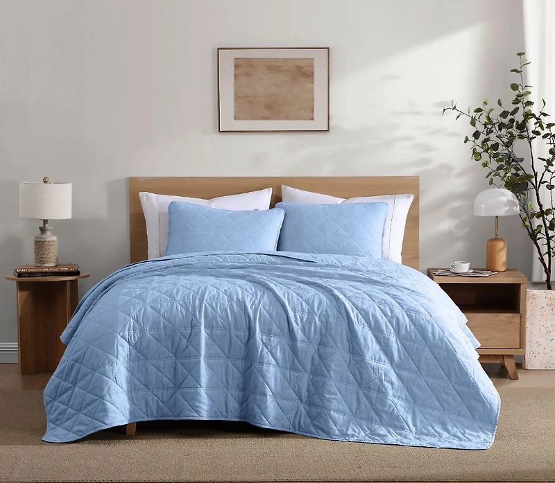 Social Standard by Sanctuary 3 Piece Quilt Set, Chambray Weave, Geo Diamond Quilt Pattern, Easy Care, Wrinkle Resistant