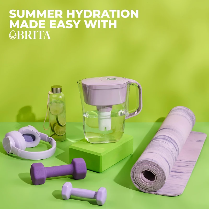 Petit pichet de filtration d’eau Denali de Brita® d’une capacité de 6 tasses avec 1 filtre Brita® standard, sans BPA, lilas vaporeux