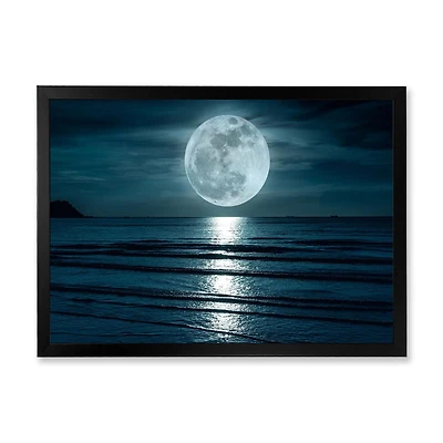 Designart Super lune sur la mer I Art mural encadré