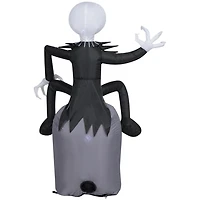 Jack Skellington gonflable d'Halloween sur la pierre tombale