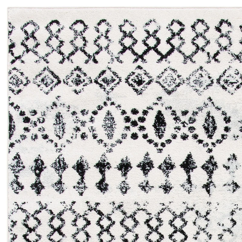 SAFAVIEH Tulum Herbert Distressed Southwestern Area Rug