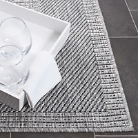 SAFAVIEH Beach House Joakim Bordered Indoor/Outdoor Area Rug