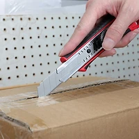 Swiss Tech 18mm Snap-Off Utility Knife, SK5 steel ,18mm