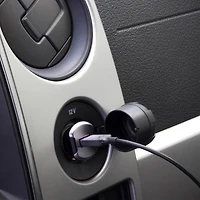 Adaptateur de prise allume-cigare USB mobile 12 W à port unique Scosche USBC121MSG Revolt
