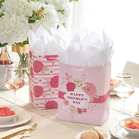 Paquet de 3 grands sacs-cadeaux de 11 po – Hallmark (« Happy Mother's Day », pois roses, fleurs roses)