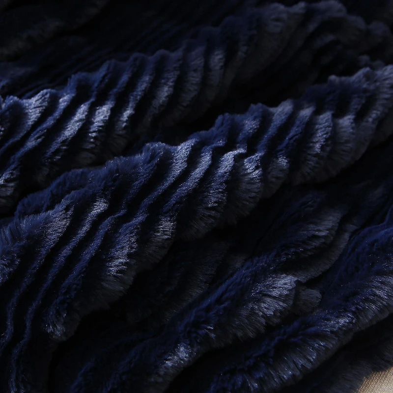 Jeté en simili fourrure de polyester cisaillé HOMETRENDS