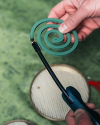 Coghlan's Mosquito Coils — Pack de 10 — Spirales anti-moustiques pour extérieur, 6 heures de combustion chacune, pour terrasse et camping