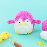UNIQUE CREATIV CRAFT Crochet Kit – Penguin, 1 pc, Age 8+, Intermediate, 8.5×11×7 cm ENSEMBE DE CROCHET