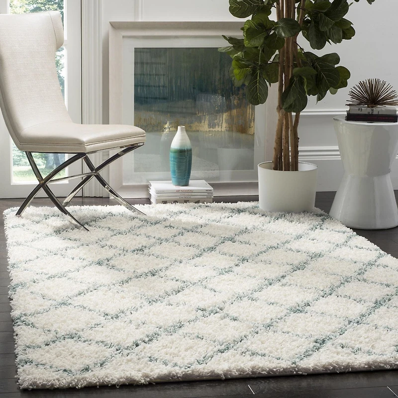 Safavieh Dallas Jerrie Geometric Shag Area Rug