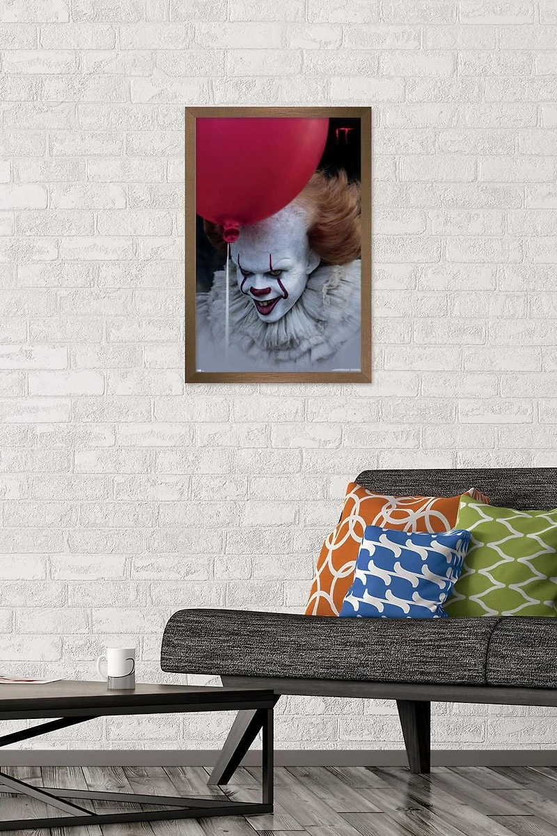 IT - Balloon Wall Poster, 14.725" x 22.375"
