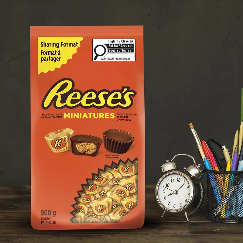 REESE'S Miniatures PEANUT BUTTER CUPS Candy, 900g