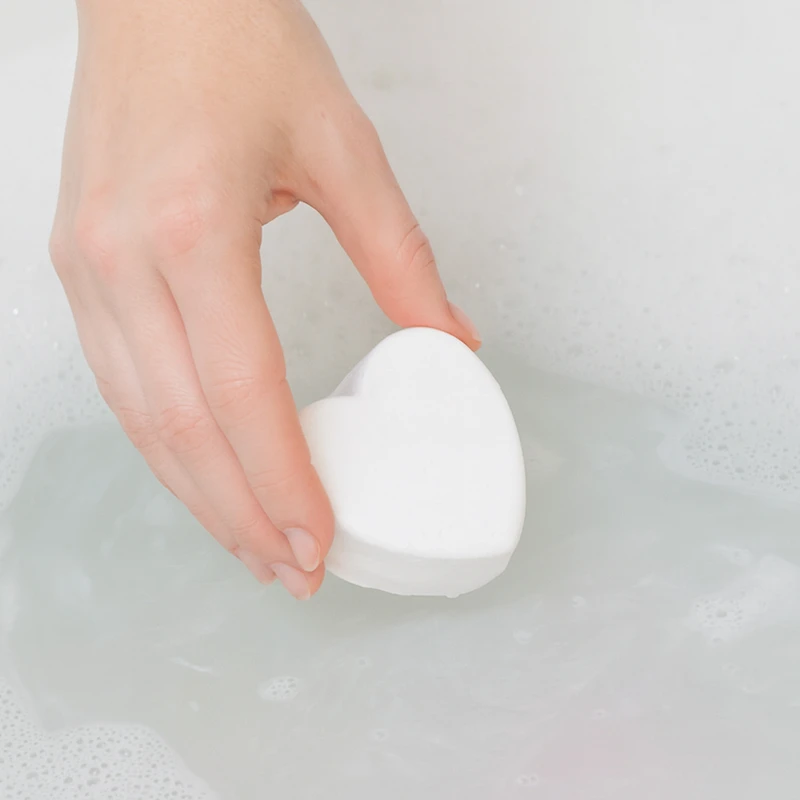 Body & Earth Coeur de bombe de bain arc-en-ciel