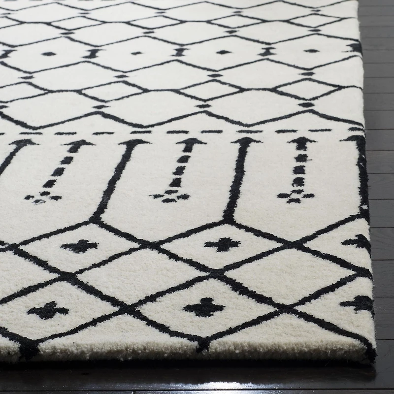 Safavieh Himalaya Darin Geometric Area Rug