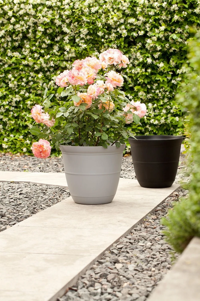 Hometrends Indoor Basic Bell Black, White and Grey Planter, Black Planter
