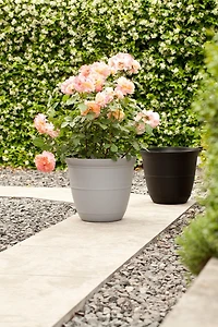 Hometrends Indoor Basic Bell Black, White and Grey Planter, Black Planter