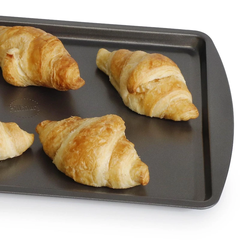 Pillsbury nonstick 13" x9" rectangular cookie sheet