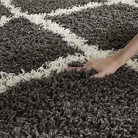 Safavieh Dallas Logan Geometric Shag Area Rug