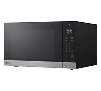 LG 1.5 cu. ft. NeoChef™ Countertop Microwave with Smart Inverter and EasyClean®