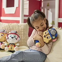 PAW Patrol, Peluche Chase pompier Swisheez, jouet officiel du célèbre dessin animé, peluche moelleuse pour enfants à partir de 3 an, 25,5 cm PAW Patrol, Peluche Chase pompier Swisheez, jouet officiel du célèbre dessin animé, peluche moelleuse pour enfants à partir de 3 an, 25,5 cm