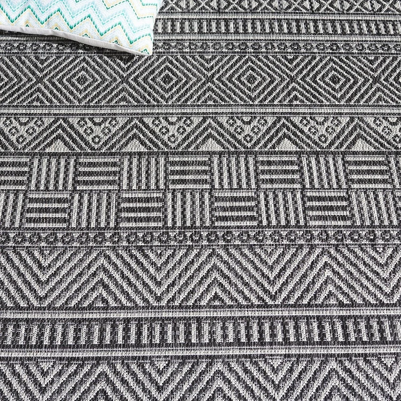 SAFAVIEH Beach House Jolanta Geometric Indoor/Outdoor Area Rug