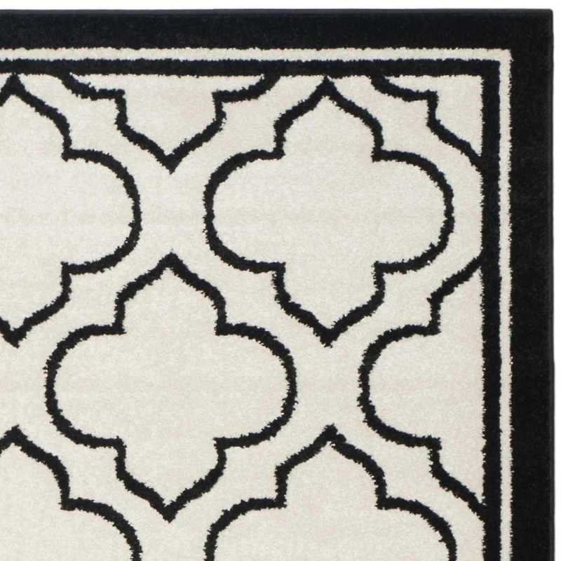 Safavieh Amherst Wilson Geometric Area Rug