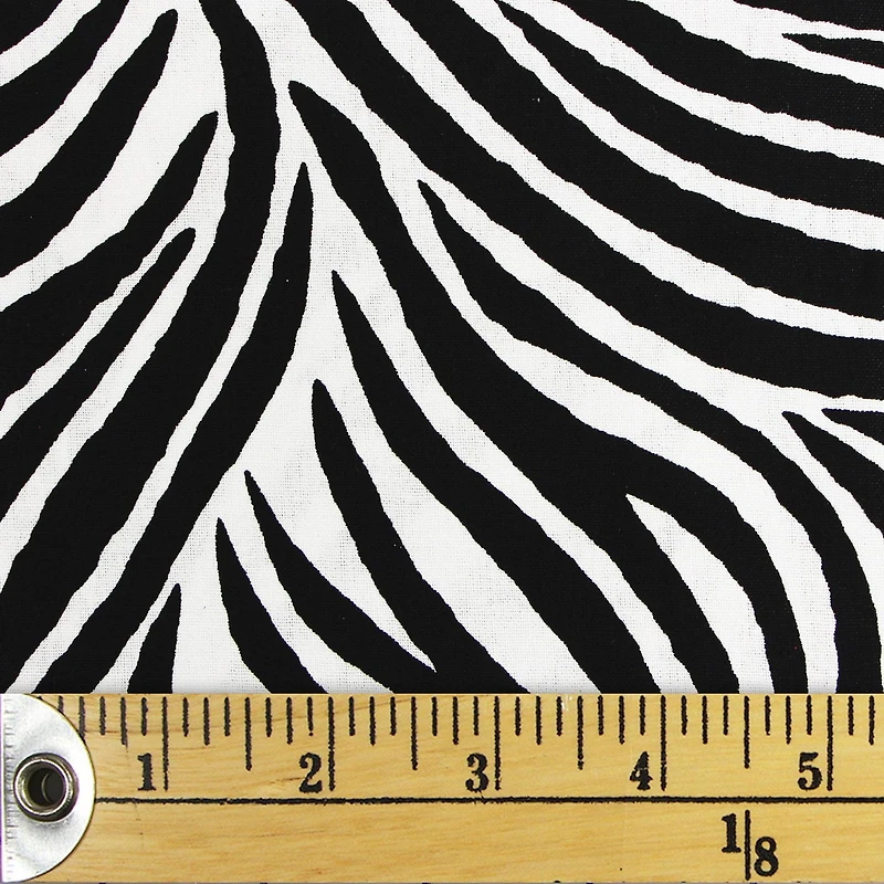 Fabric Creations Black and White Zebra Stripes  Fat Quarter Pre-Cut Fabric - 18" x 21" / 45cm x 53cm, 18" x 21" / 45cm x 53cm