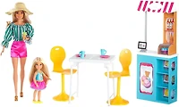 Coffret de jeu ​Café des glaces Barbie avec poupée Barbie et poupée Chelsea, structure de Café, table, 2 chaises et accessoire alimentaires, 3 à 7 ans