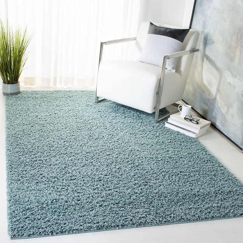 Safavieh Athens Solid Plush Shag Area Rug