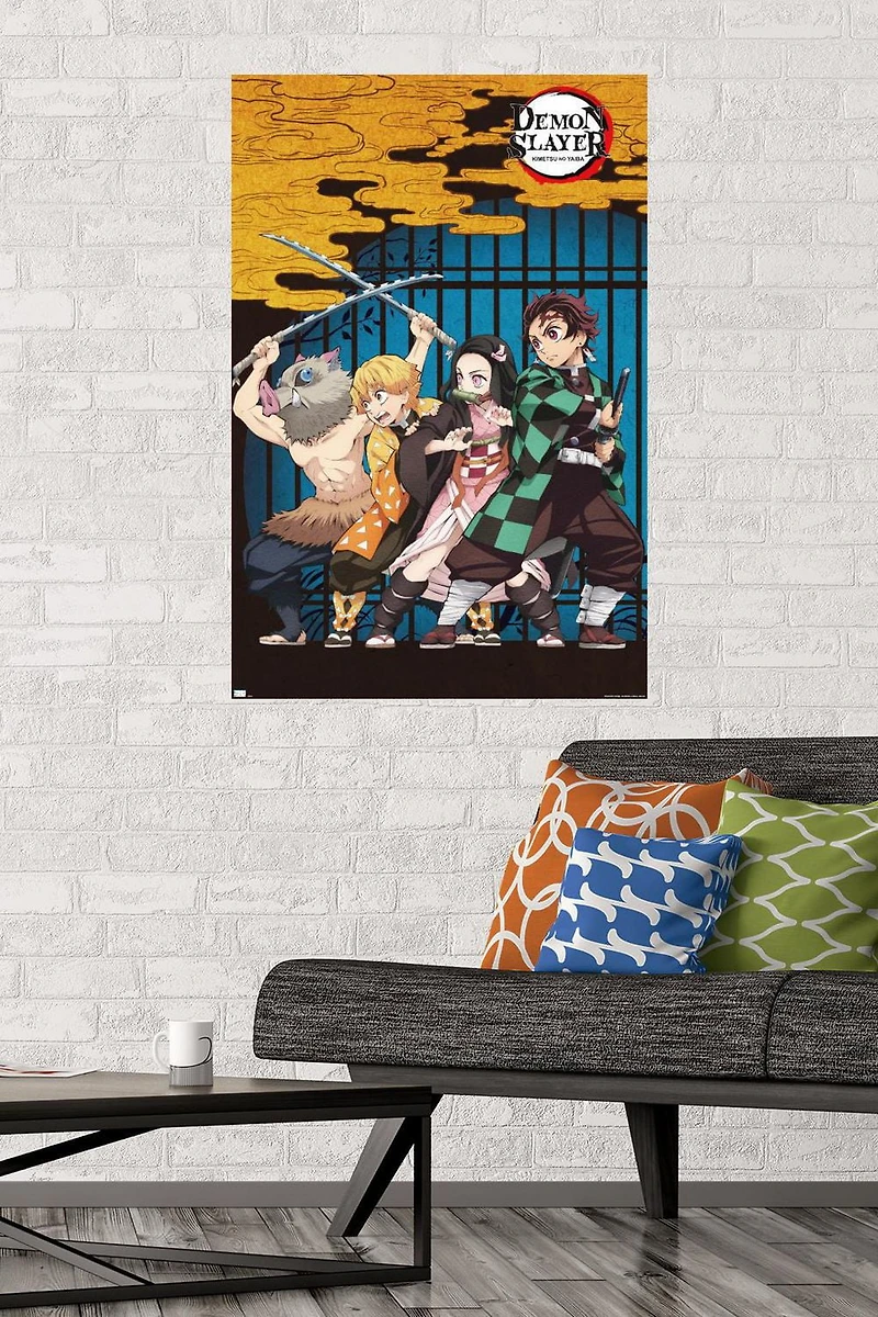Demon Slayer – Art de Groupe 22,375" x 34" Affiche Murale avec Cadre Magnétique en Bois de Hêtre, par Trends International