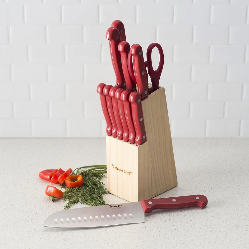 Ensemble de 13 couteaux avec bloc en rouge