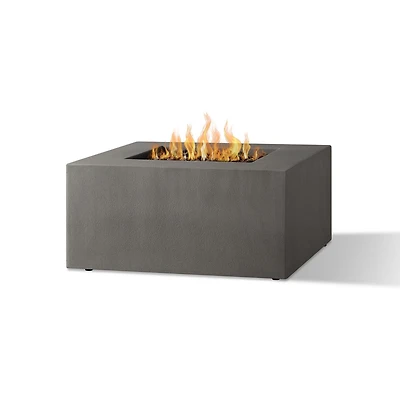 Real Flame Foyer Extérieur Carré au Gaz Naturel de 40 po  Estes en Carbone par Jensen Co.