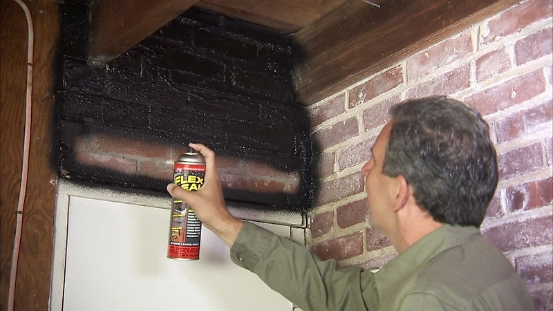 FLEX SEAL SPRAY WHITE 14 OZ LIQUID RUBBER SEALANT COATING, STOP LEAKS FAST!