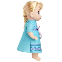 Jeune Poupée d'Elsa de la reine des neiges 2