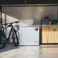 Congélateur coffre Frigidaire 7 pi³ (198 L) pour garage, cuisine ou sous-sol, grande capacité de stockage, blanc