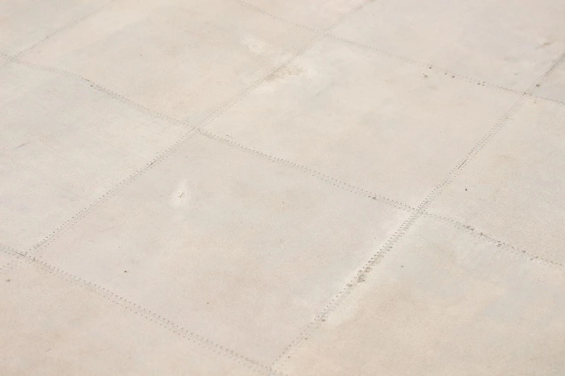 ECARPETGALLERY 3'9" x 5'9" Contemporary Cowhide Patchwork Handmade Area Rug for Living Room, Dining Room and Bedroom in Grey