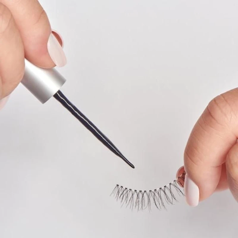 KISS Super Stick 5-Day Extended Wear Strip Lash Adhesive - Net Wt. 4.8g (0.17 oz.) - Black, KISS Lash Adhesive