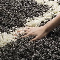 Safavieh Dallas Logan Geometric Shag Area Rug