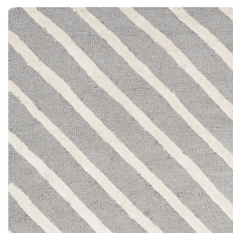 Safavieh Cambridge Lilly Diamond Stripes Area Rug
