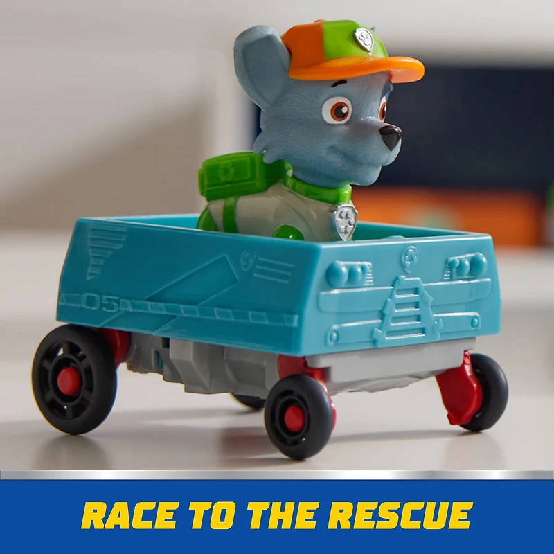 Pat'Patrouille : Camion de recyclage compacteur avec figurine Rocky et véhicule compacté transformable, jouets pour garçons et filles à partir de 3 ans PAW Rocky