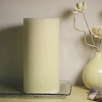 Hometrends 8" Bougie pilier parfumée vanille et bois de santal 4" diamètre x 8" hauteur