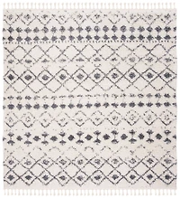 Safavieh Berber Fringe Lesleigh Aztec Shag Area Rug