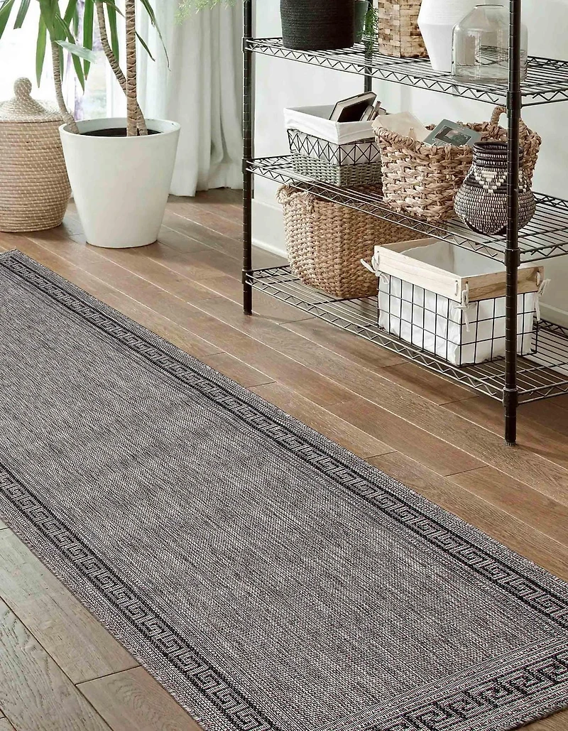 ECARPET Versach Traditional Area Rug for living room, bedroom, dining room, entrance, hallway and more.