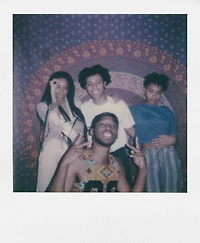 Pack de films Polaroid Now Génération 3 Noir + Couleur (8 photos)