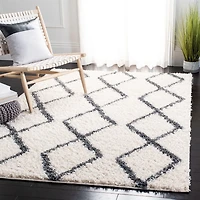Safavieh Venus Nanda Geometric Shag Area Rug