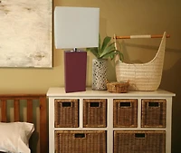 Conceptions Elégantes Lampe de table moderne en cuir avec abat-jour en tissu blanc