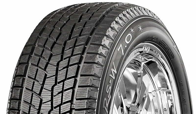 Starfire RS-W 7.0 235/55R17 99T BSW