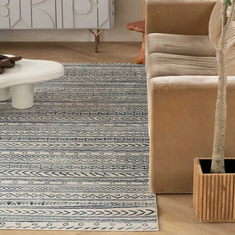 Rug Branch Havana Collection Traditional Distressed Area Rug.
